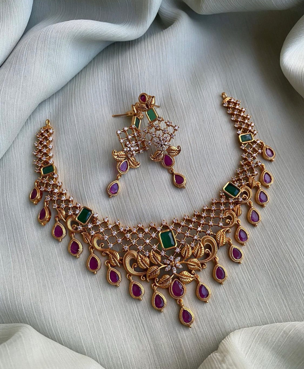 Multicolor kemp Stone Necklace set  temple jewelry