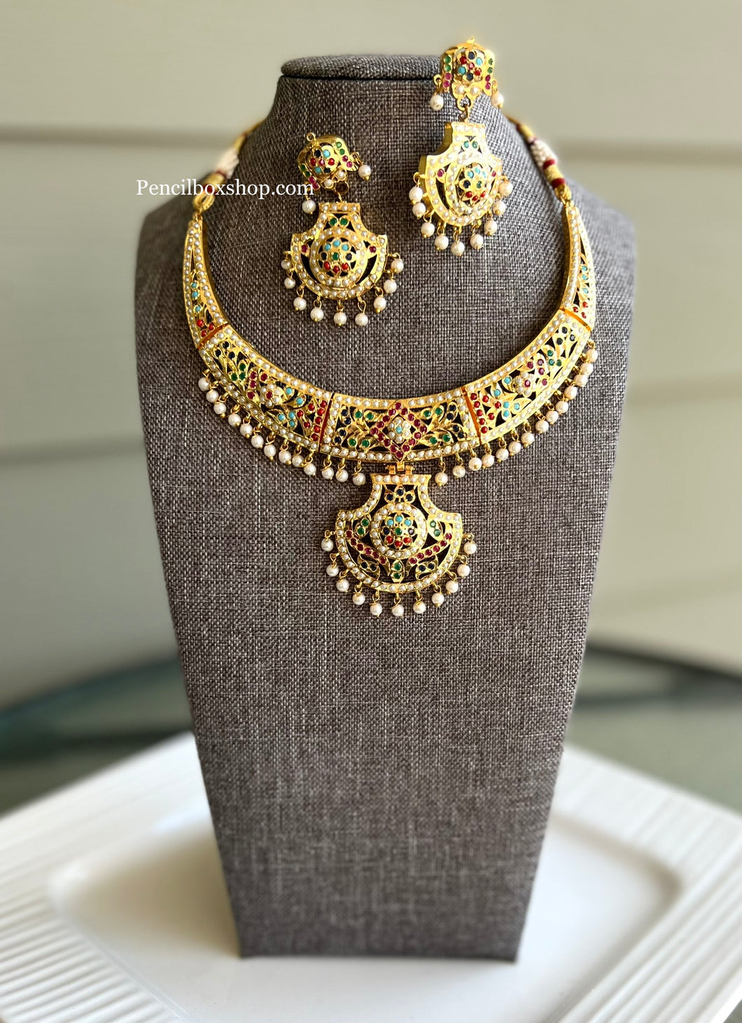 Jadau Multicolor Moti Simple Elegant Devi Necklace set