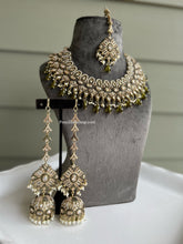Load image into Gallery viewer, Premium Quality Statement Designer Polki Kundan Inaaya Necklace set with Maangtikka
